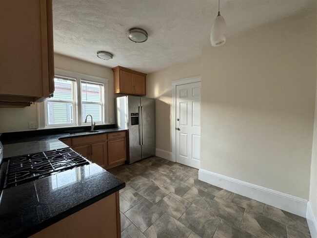 Foto del edificio - 65 Conwell Ave