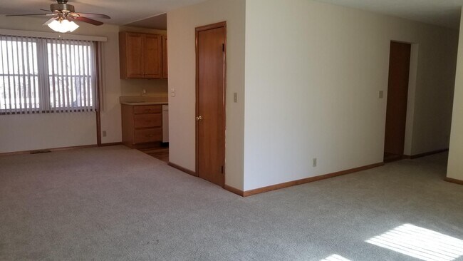 Foto del edificio - 1971 Bryn Mawr Dr