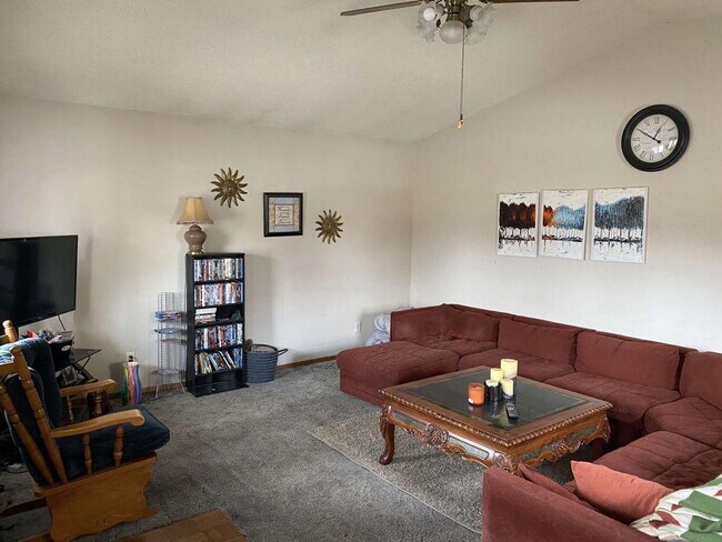 Living Room - 1416 East Ave