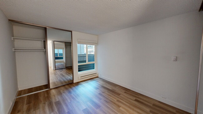 Interior Photo - Eight 80 Newport Beach