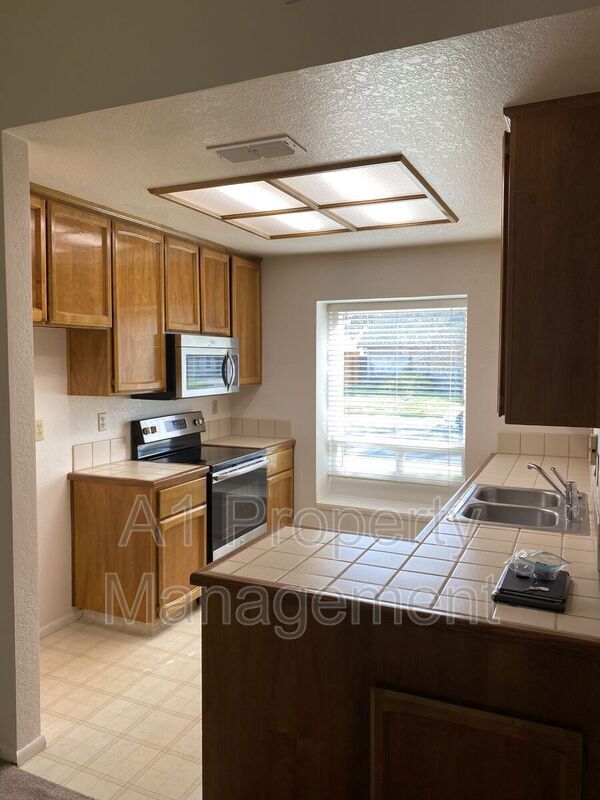 Building Photo - 7670 Blackwater Way