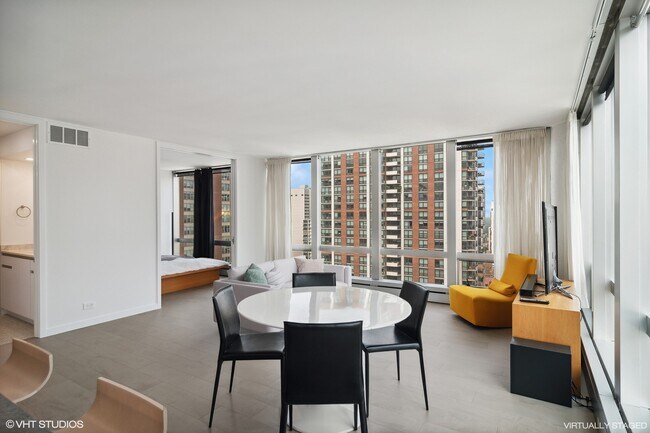 Foto del edificio - 1300 N Astor St