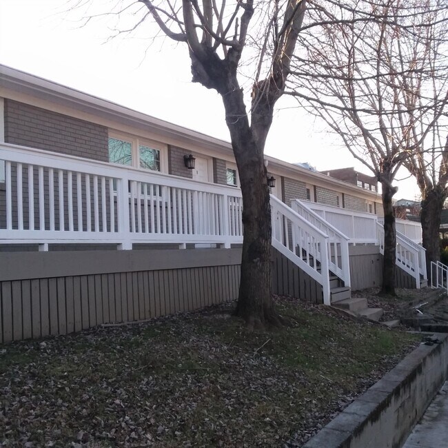 Foto del edificio - Belmont-Vandy-Music Row Area.  Washer&Dryer.