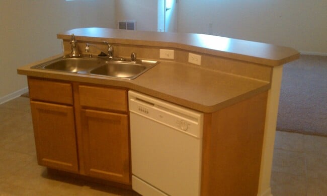 Building Photo - 4912 W Oklahoma Ave