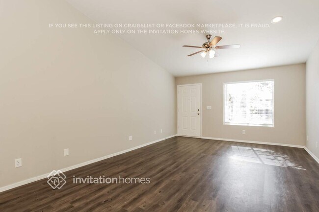 Foto del edificio - 2602 E Helena Dr