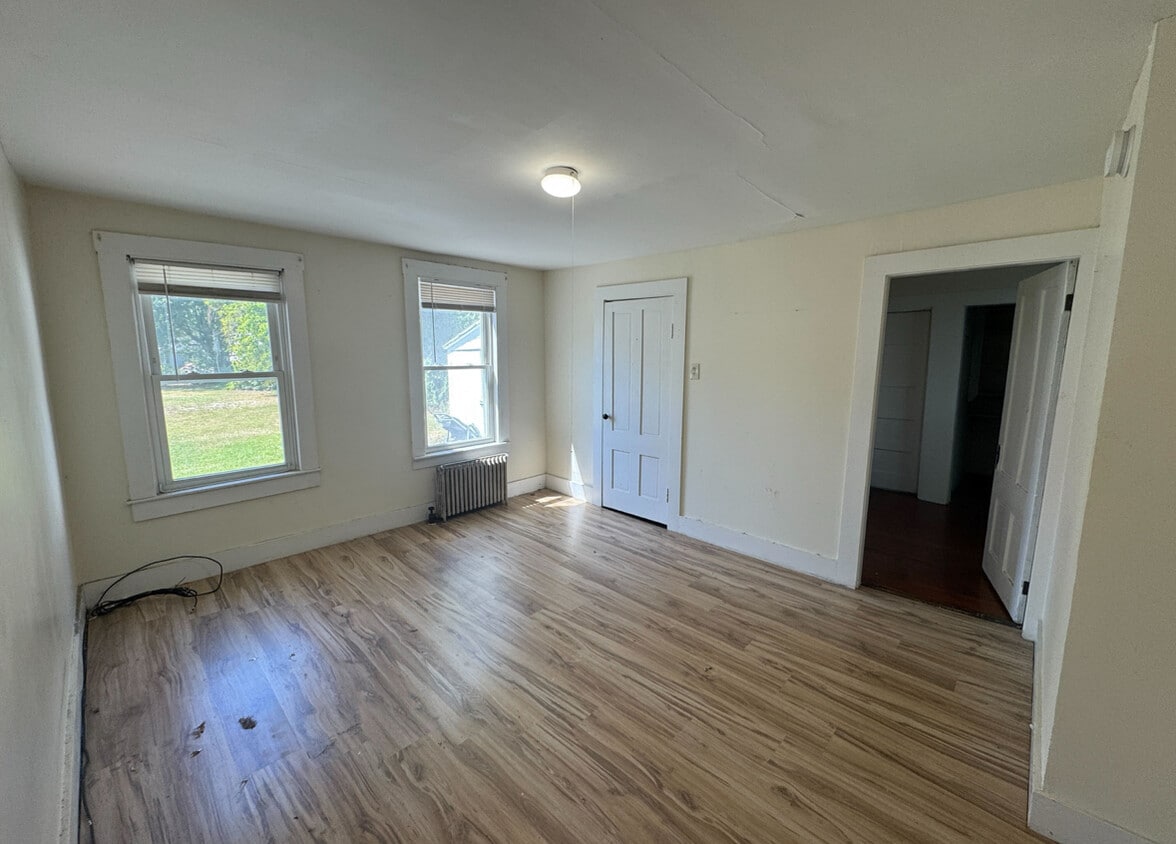 Building Photo - 12 Belding St