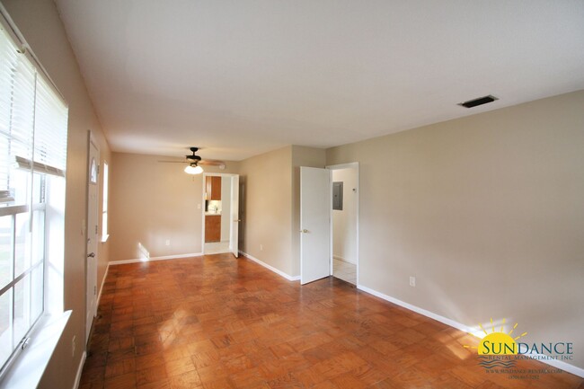 Foto del edificio - Great 3 Bedroom Home in Fort Walton Beach