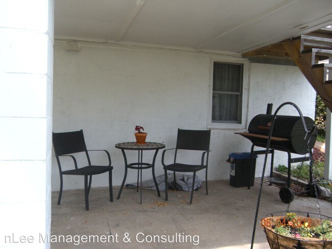 Building Photo - 210 Hammond St