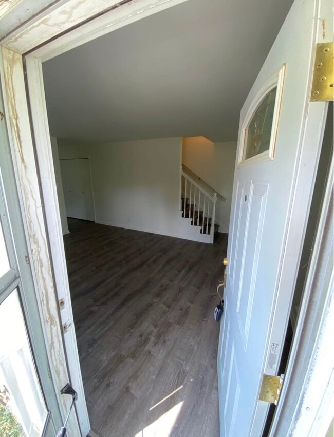 Foto del edificio - 4820 Catskill Dr