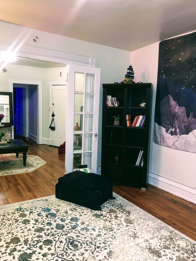 Dining Room/Living Room - 104 N Harvie St