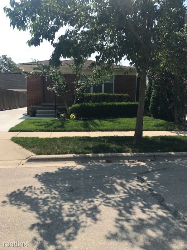 Foto principal - 2 br, 2 bath House - 670 Humphrey Ave