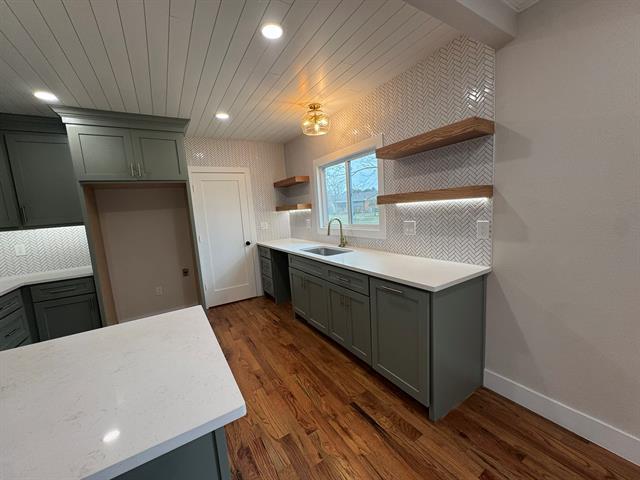 Foto del edificio - 911 N Spring St