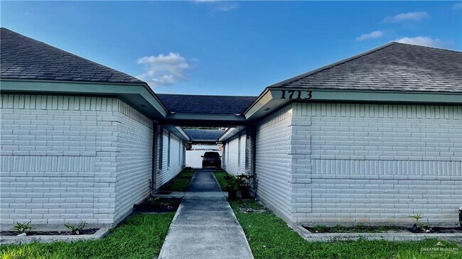 Building Photo - 1713 Tierra Dulce Dr