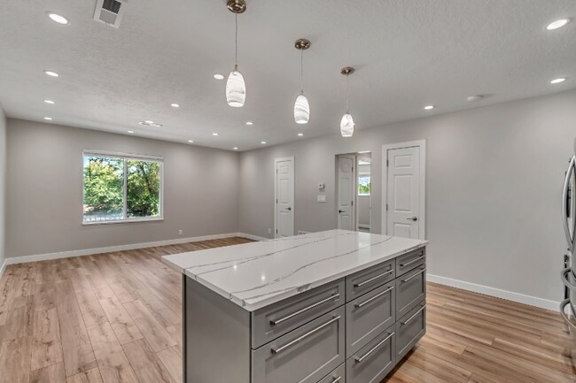 Foto del edificio - 4365 S Fairbourne Ave