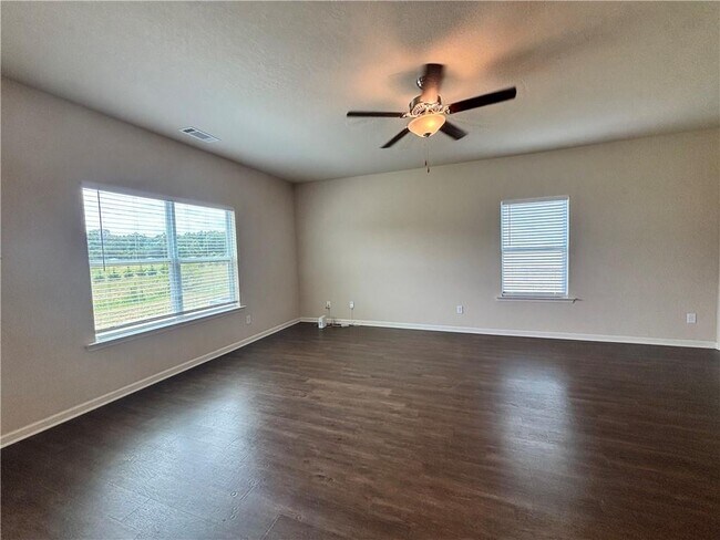 Building Photo - 160 Innis Brk Cir