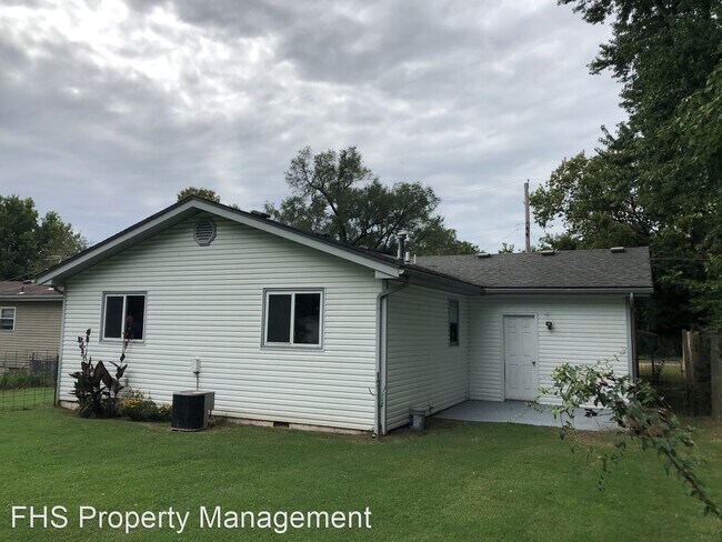 Foto del edificio - 4 br, 2 bath House - 928 N Glenn Ave