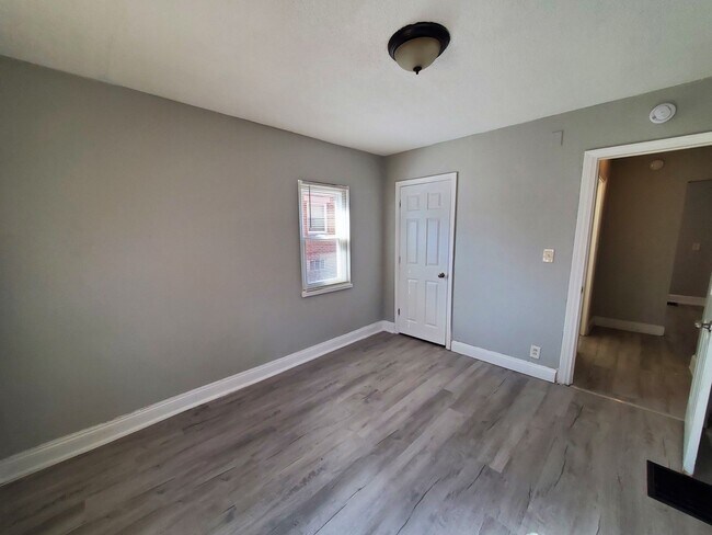 Foto del edificio - 250 E Beechwood Ave