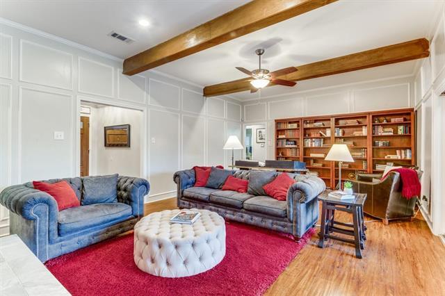 Foto del edificio - 10014 Silver Creek Rd