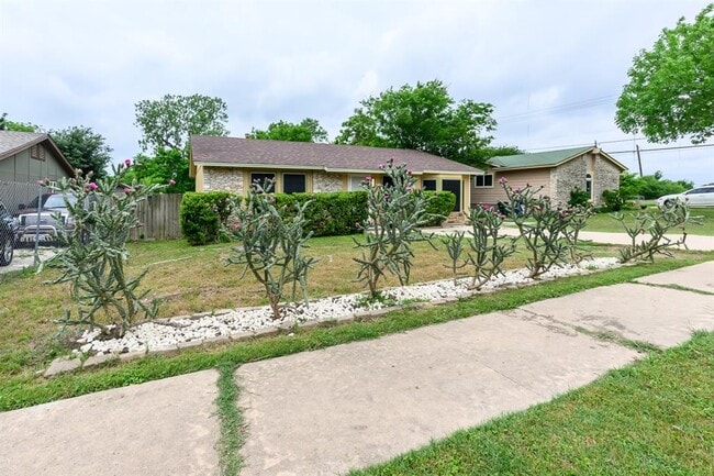 Building Photo - 7103 Howerington Cir
