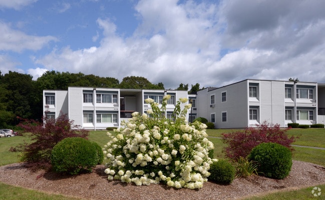 Building Photo - Taunton Gardens