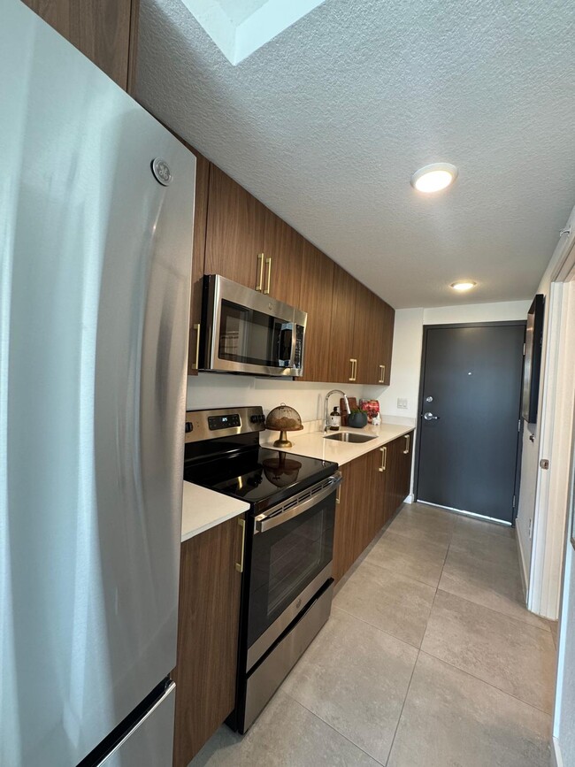 Foto del edificio - 1161 W 46th St