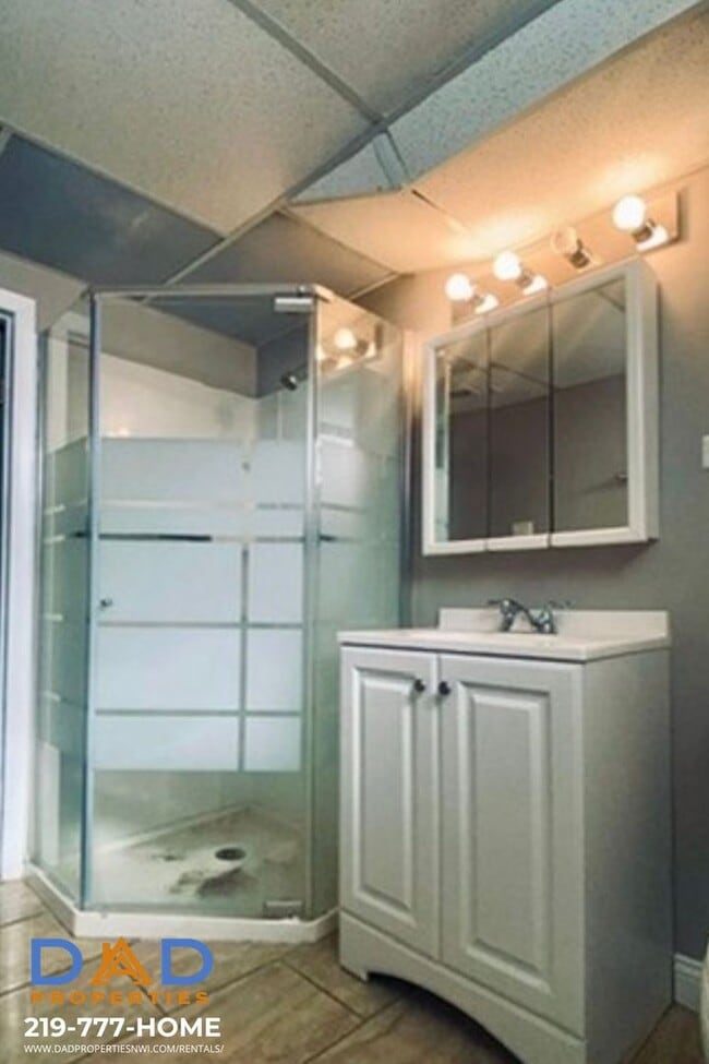 Building Photo - Spacious Updated 3 Bedroom Home in East Chicago