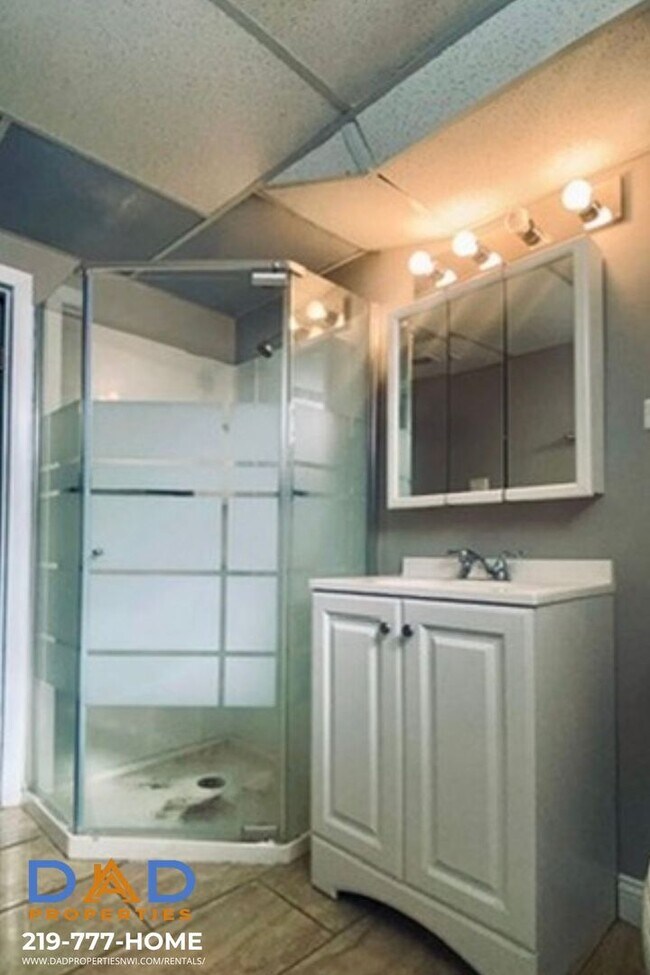 Foto del edificio - Spacious Updated 3 Bedroom Home in East Chicago