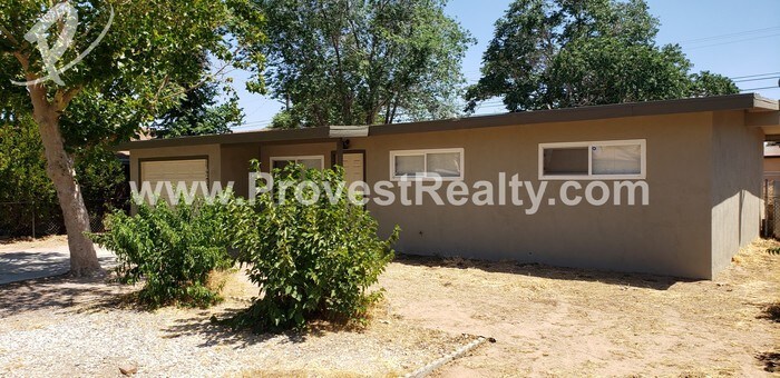 Primary Photo - 16285 Live Oak St