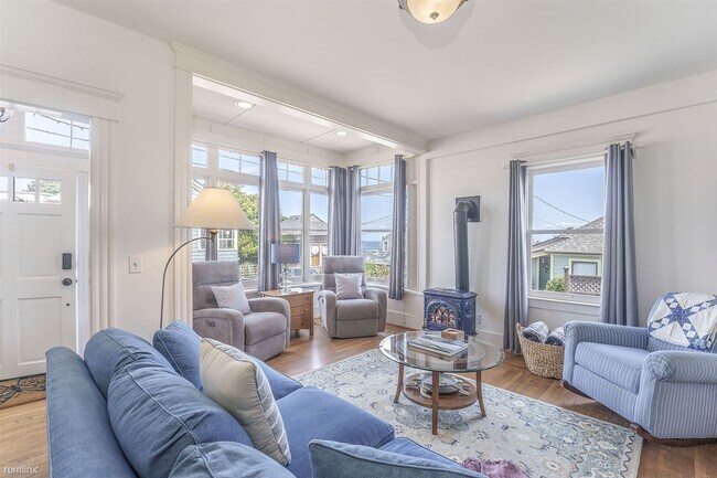 Building Photo - 3 br, 3 bath House - 3887 Just Coast'n