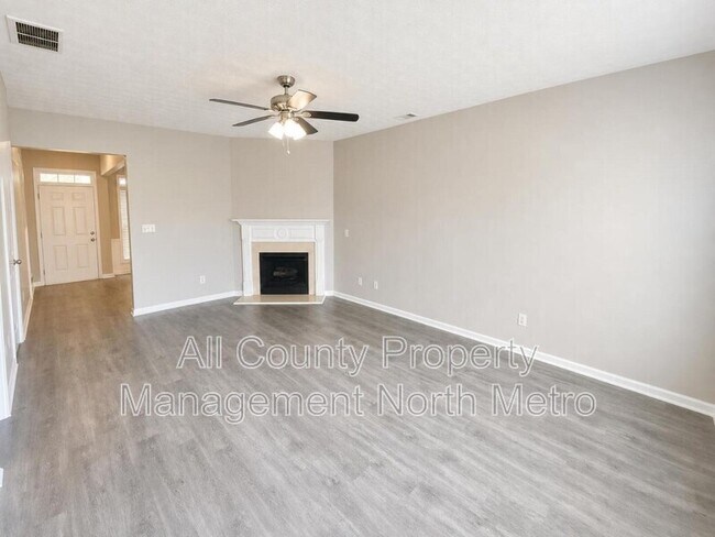 Photo - 542 Marsh Lake Drive House