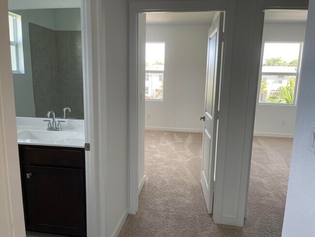 Foto del edificio - 8542 Via Mar Rosso