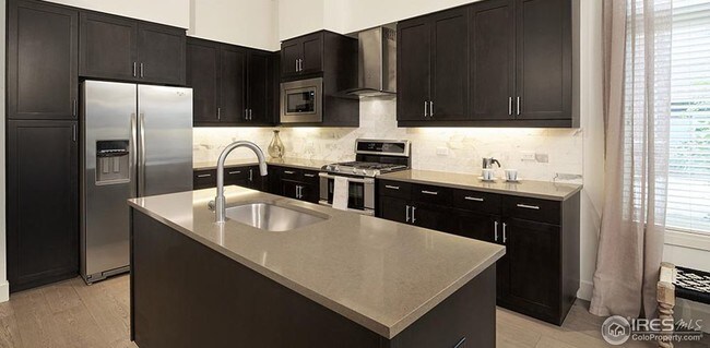 Kitchen - 3301 Arapahoe Ave