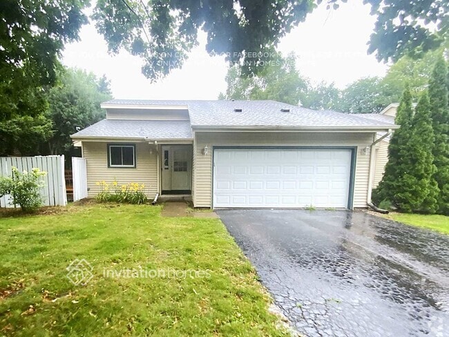 Building Photo - 5565 Knoll Dr