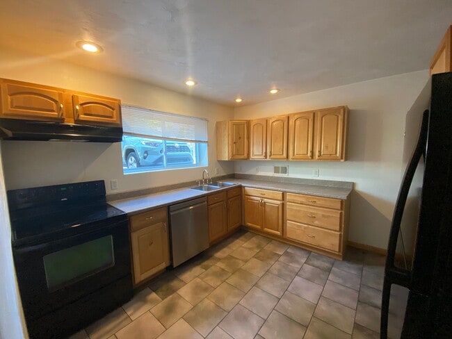 Foto del edificio - 1118 Lafayette - 4 Bed/4.5 Bath Unit Near ...