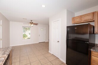 Building Photo - 305 S Westward St