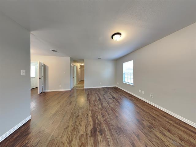 Building Photo - 3535 Pinebrook Dr