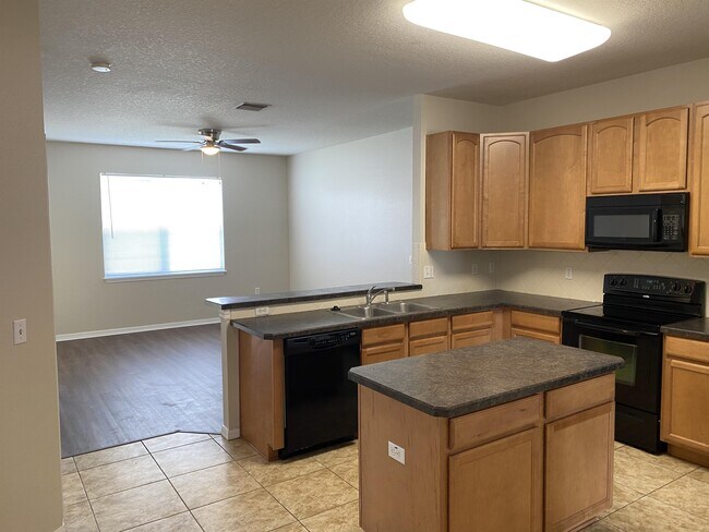 Building Photo - 3223 Azalea Blossom Dr