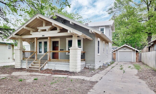 Building Photo - 420 S Green St