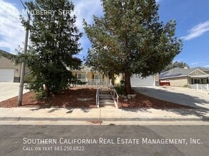 Building Photo - 811 Mulberry St