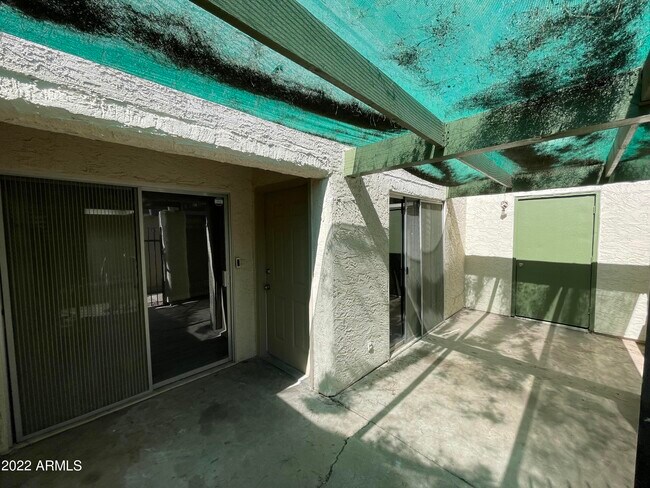 Foto del edificio - 635 S Allred Dr