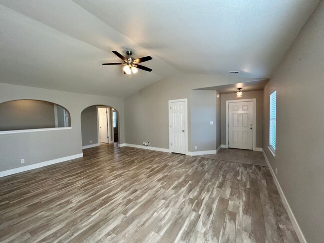 Foto del edificio - 4 bedroom home in Owasso Schools