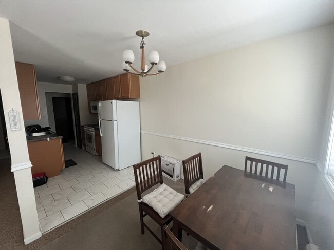 Building Photo - 5680 N Elston Ave