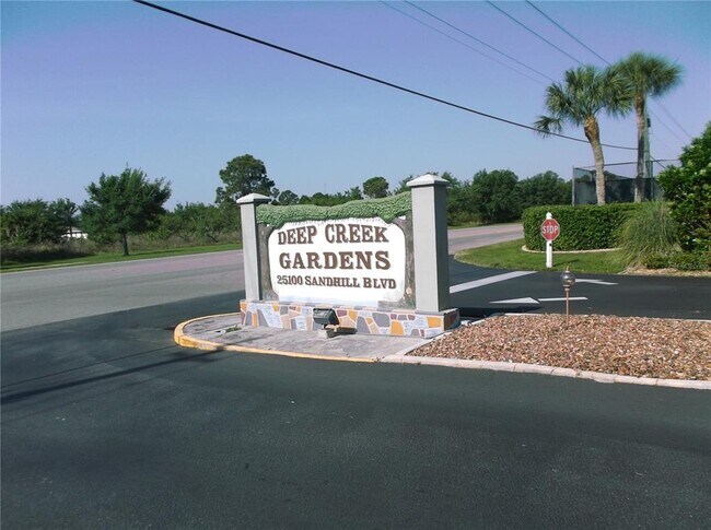Foto del edificio - 25100 Sandhill Blvd