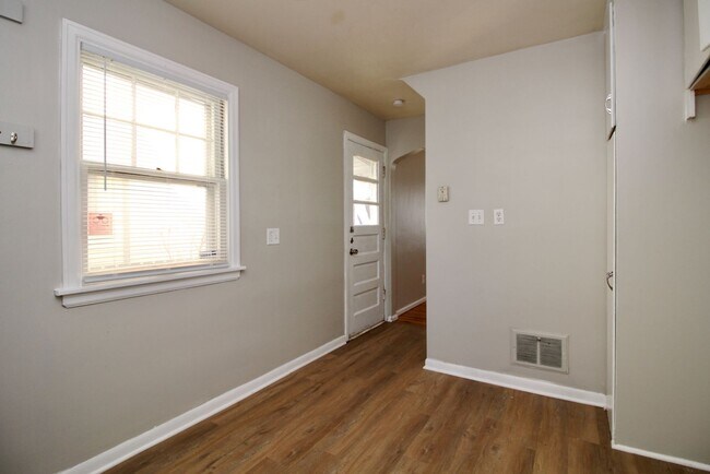 Foto del edificio - 3 bedroom house for rent