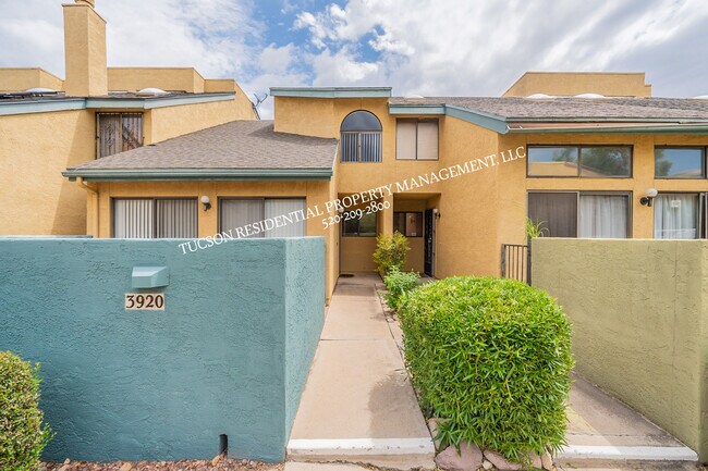 Building Photo - 3920 Paseo de Las Canchas