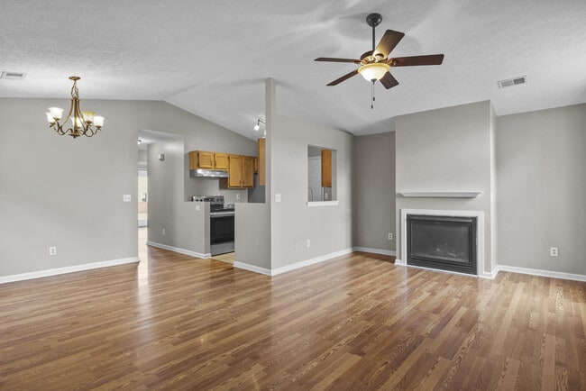 Building Photo - 889 Revere Run Dr