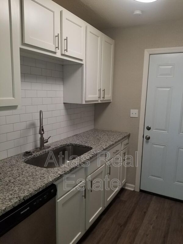 Foto del edificio - 9414-9416 East 14th St S