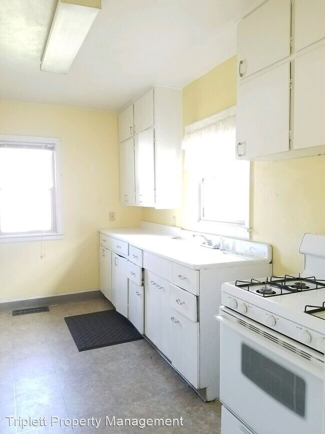 Building Photo - 4 br, 2 bath House - 4226 Lincoln Swing