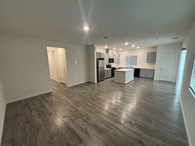 Foto del edificio - Updated 4-Bedroom Home Near Antelope Greens Golf Course – Large Backyard & Pet Friendly!