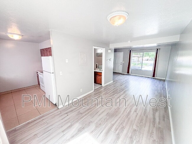 Building Photo - 1324 Lincoln Ave